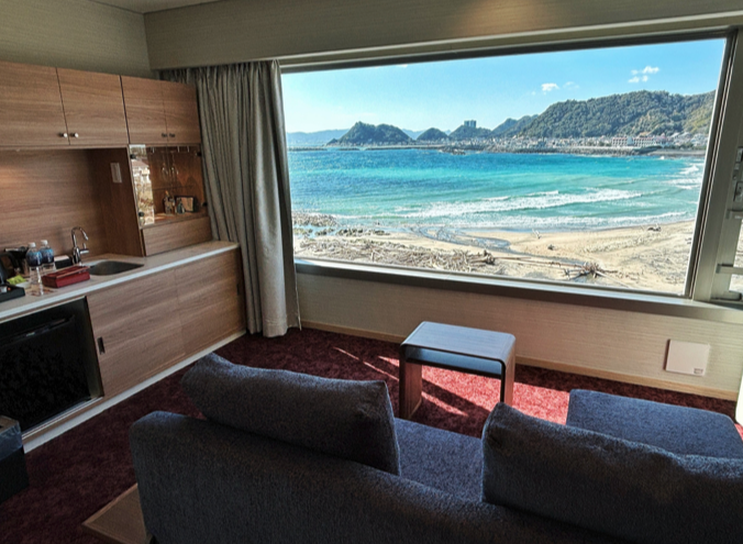 浜辺の湯・浪漫の歌　 宿 中屋
