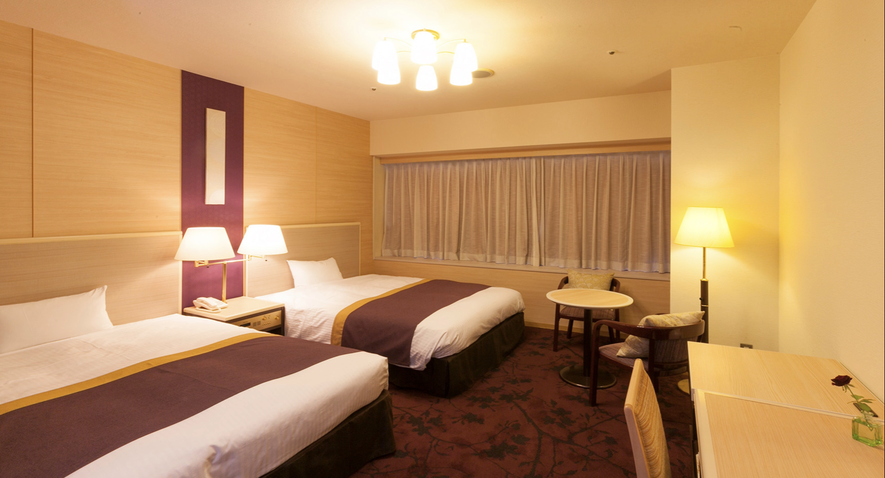 調布クレストンホテル