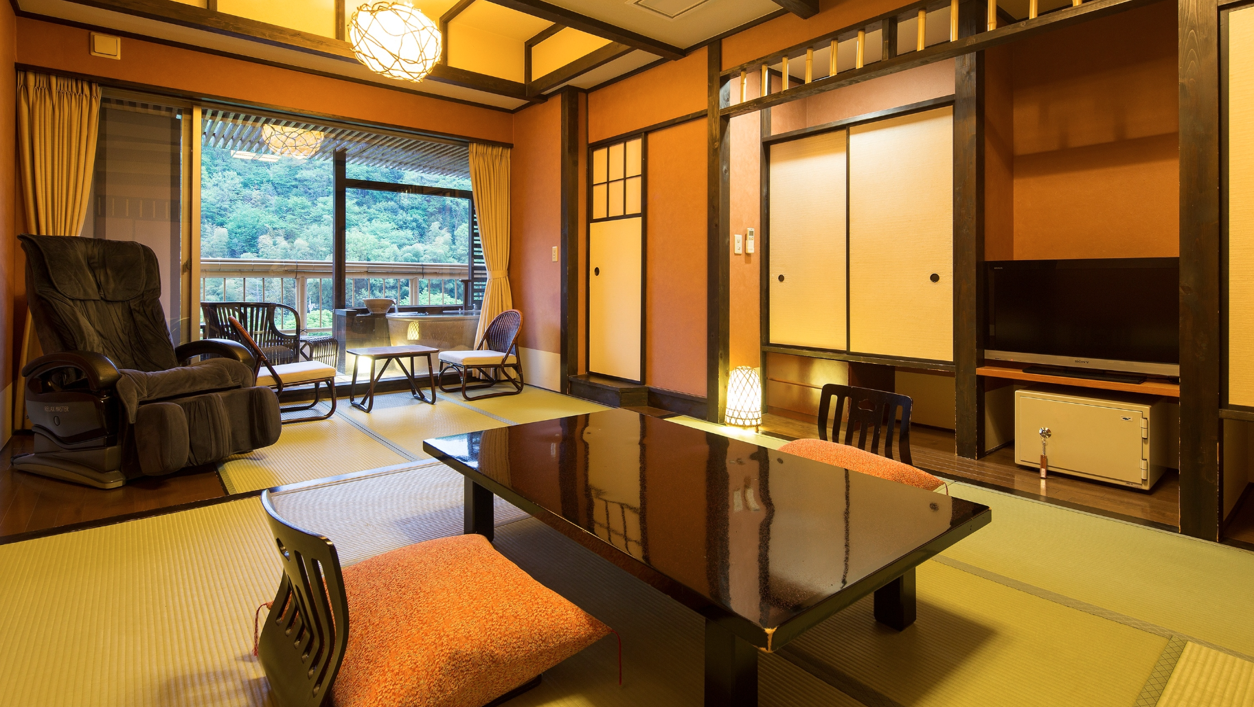 伏尾温泉 不死王閣