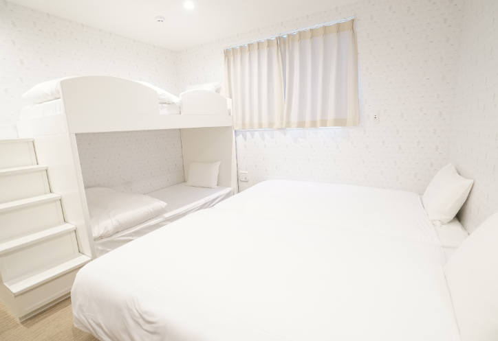CVS・BAY HOTEL 新館