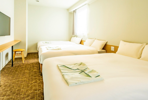 CVS・BAY HOTEL 本館