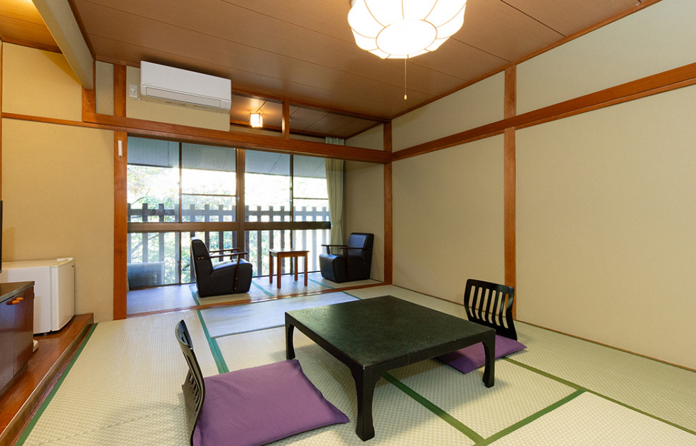 ホテル湯西川 東館